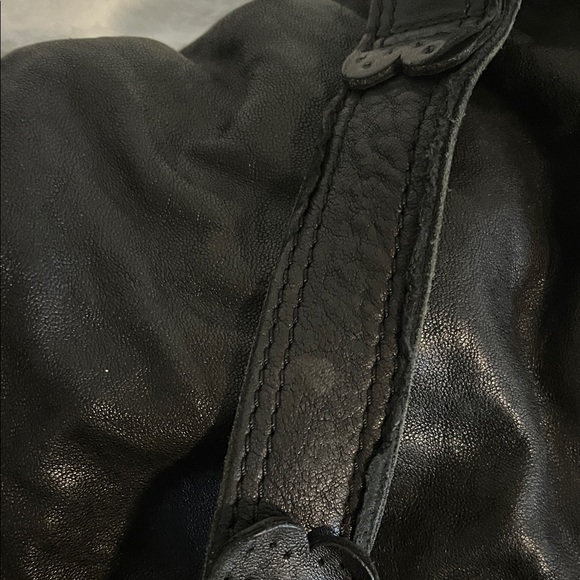 Lucky Brand: Chic Black Leather Shoulder Bag - Picture 5 of 7